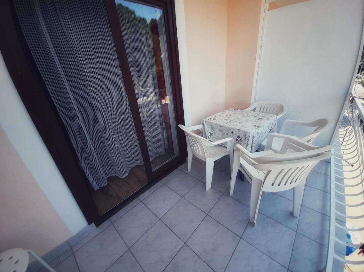 Apartmani Leon Biograd Na Moru Exteriér fotografie