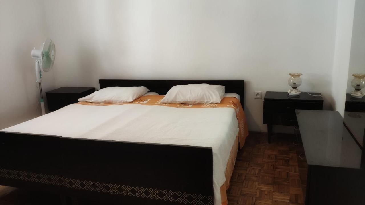 Apartmani Leon Biograd Na Moru Exteriér fotografie