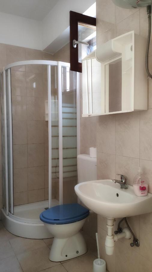 Apartmani Leon Biograd Na Moru Exteriér fotografie