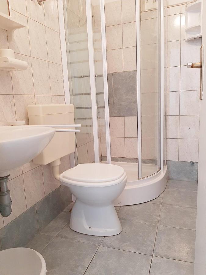 Apartmani Leon Biograd Na Moru Exteriér fotografie