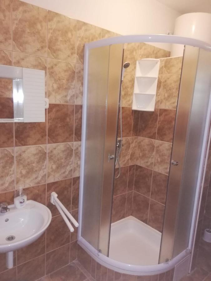 Apartmani Leon Biograd Na Moru Exteriér fotografie